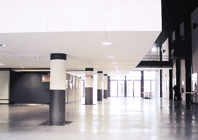 Hall d'entrée du centre de droit du sport - Aix Marseille